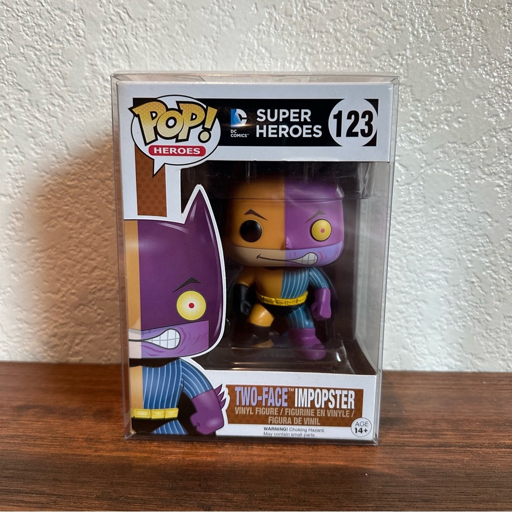 Funko Pop Two-Face Imposter 123 DC Super Heroes W/protector